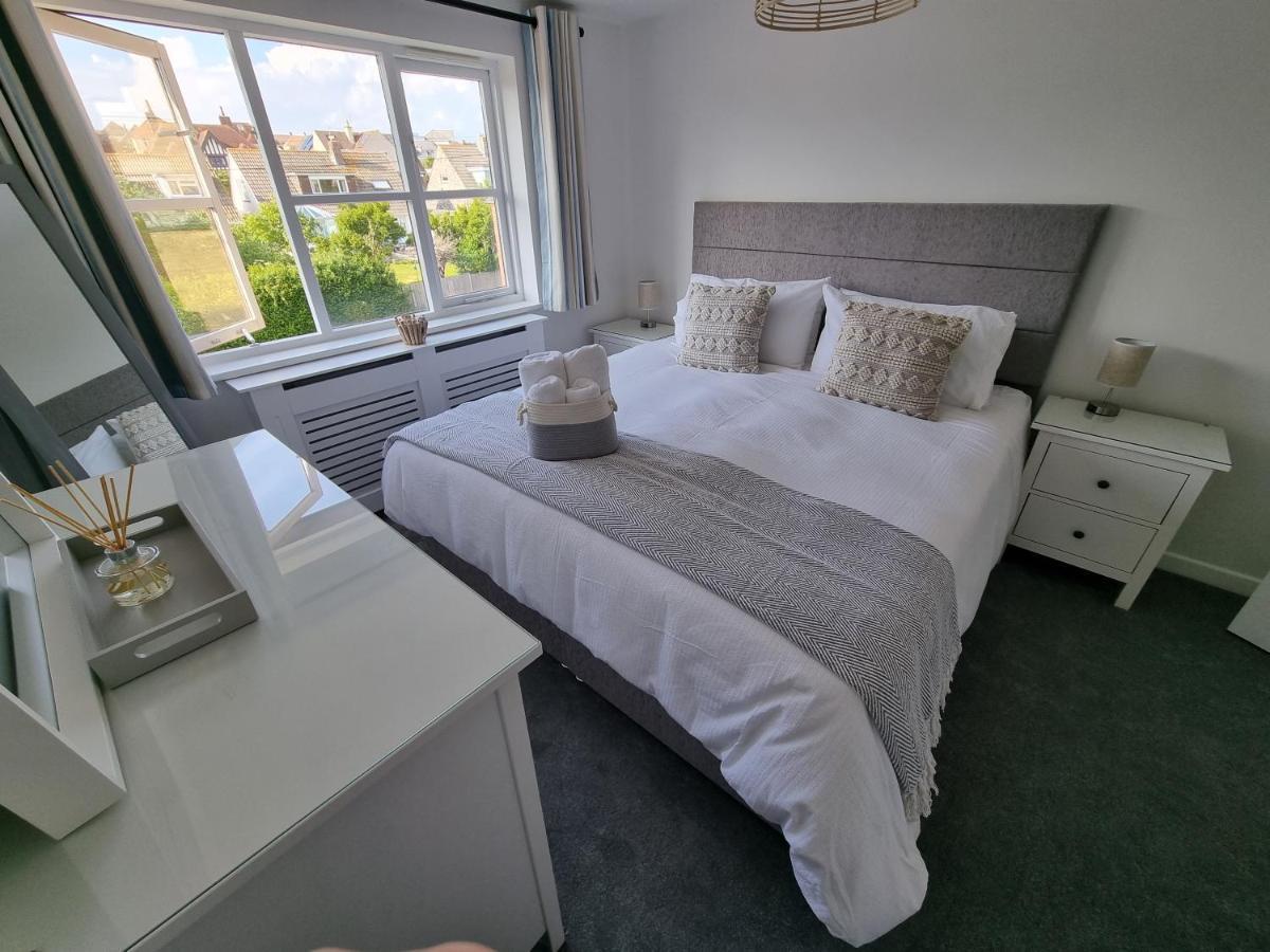 Hightide - 2 Bed With Parking, Balcony & Sea View. Apartment Swanage Luaran gambar