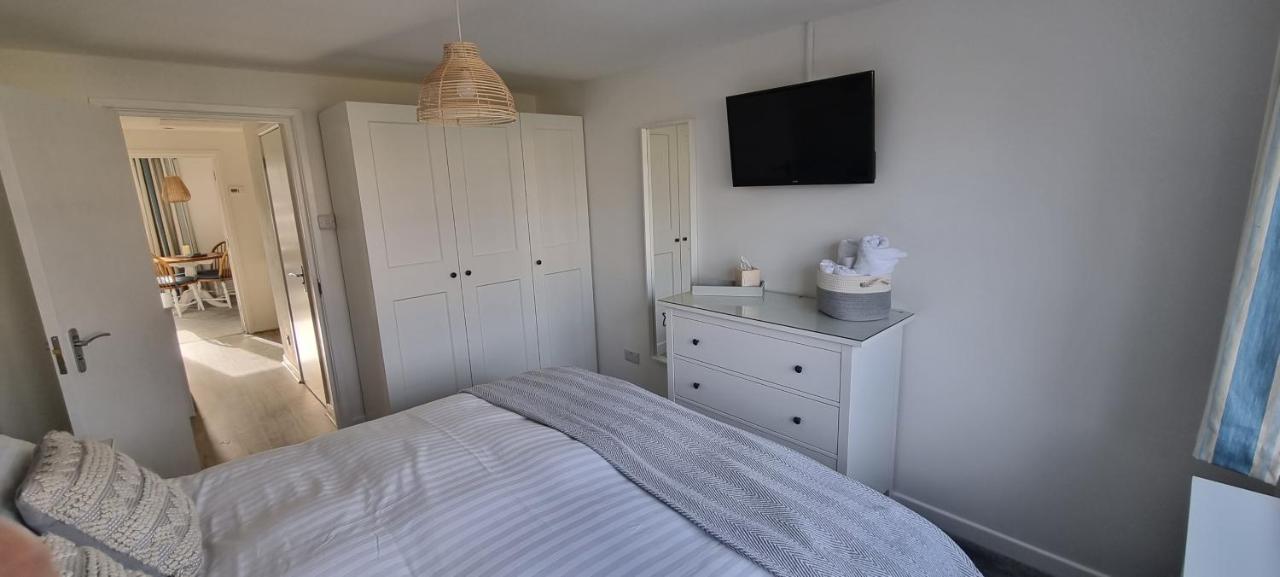 Hightide - 2 Bed With Parking, Balcony & Sea View. Apartment Swanage Luaran gambar
