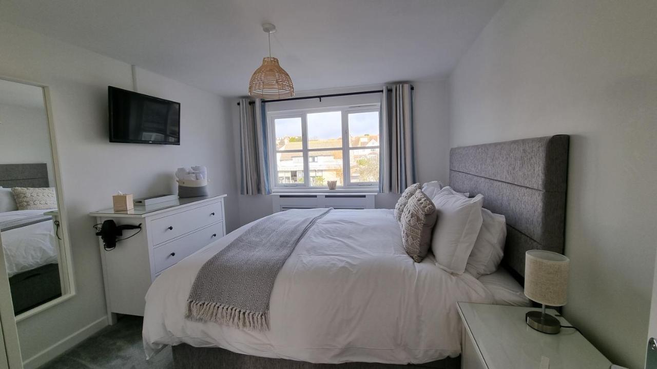 Hightide - 2 Bed With Parking, Balcony & Sea View. Apartment Swanage Luaran gambar