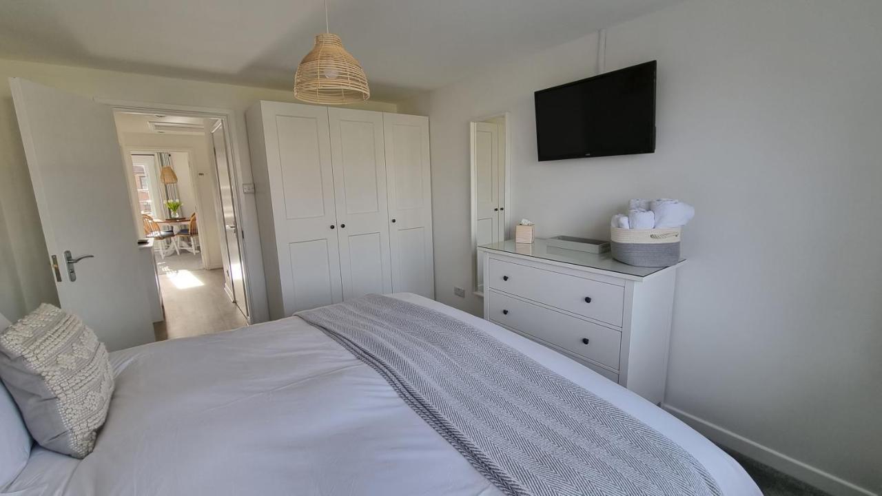 Hightide - 2 Bed With Parking, Balcony & Sea View. Apartment Swanage Luaran gambar