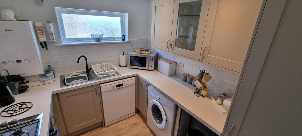 Hightide - 2 Bed With Parking, Balcony & Sea View. Apartment Swanage Luaran gambar