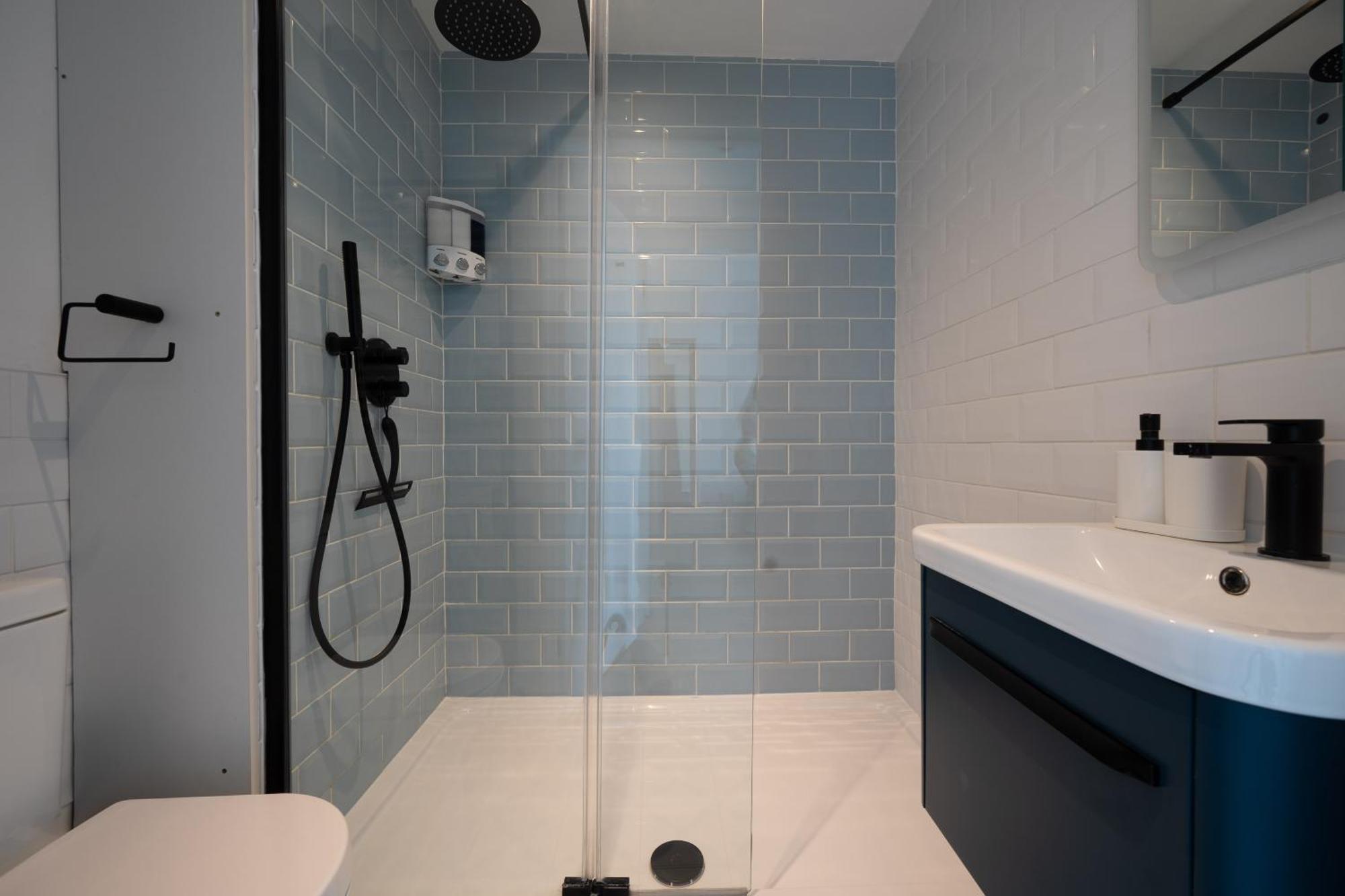 Hightide - 2 Bed With Parking, Balcony & Sea View. Apartment Swanage Luaran gambar